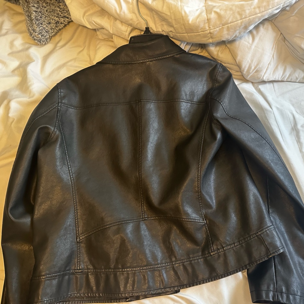 Leather jacket - Picture 4 of 4